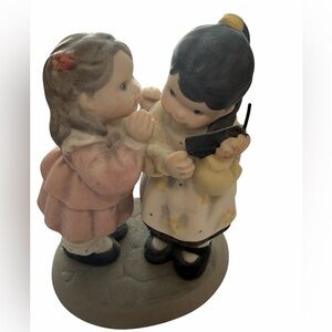 Enesco Kim Anderson The Secret of Staying Close 1999 Pretty As A Picture
